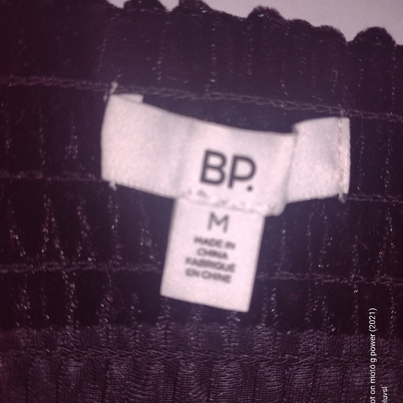 NWT B.P. velour crop top - Picture 7 of 7